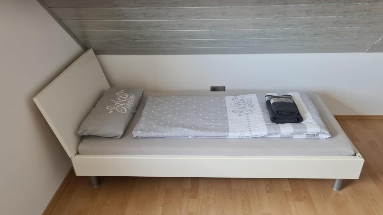 Schlafzimmer 1 Mit Top Aussicht Ueber Weilstetten 바링엔 외부 사진