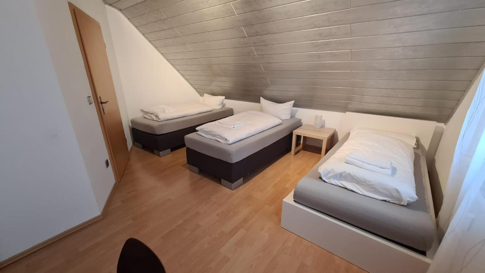 Schlafzimmer 1 Mit Top Aussicht Ueber Weilstetten 바링엔 외부 사진