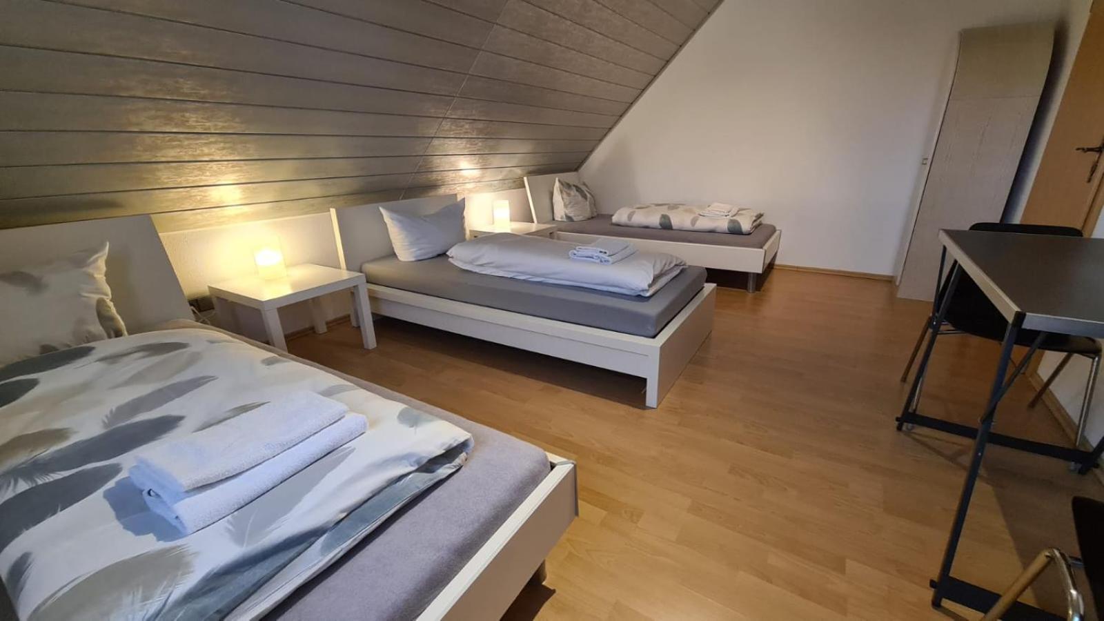 Schlafzimmer 1 Mit Top Aussicht Ueber Weilstetten 바링엔 외부 사진