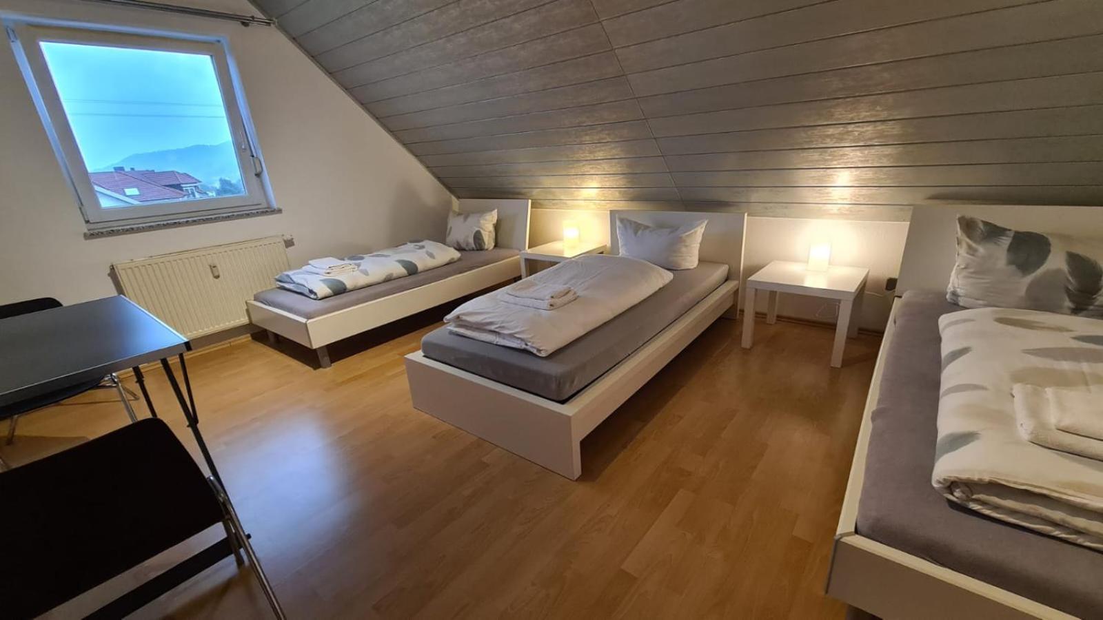 Schlafzimmer 1 Mit Top Aussicht Ueber Weilstetten 바링엔 외부 사진